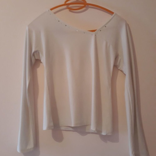 Women's blouse used, size S, needs hemming