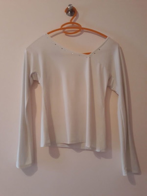Women's blouse used, size S, needs hemming