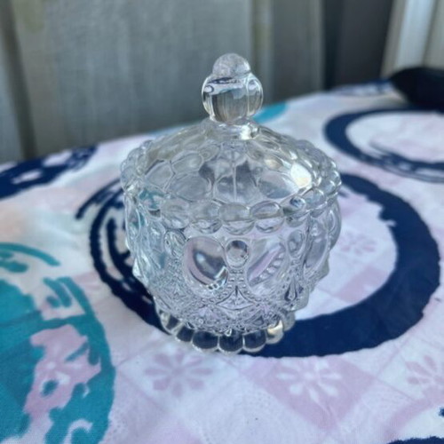 Glass decorative item in excellent condition