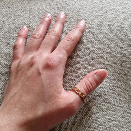 Ring for big toe like new, gold color