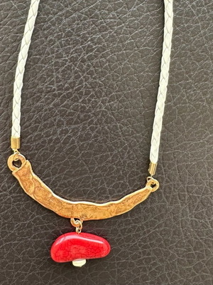 Necklace new with leather