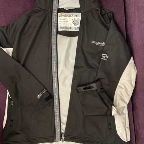 Regatta women's jacket like new, waterproof and windproof, black XL