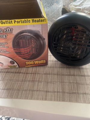 Mini wall heater 900W with thermostat and LED display new