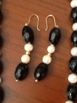 Jewelry set necklace and earrings new