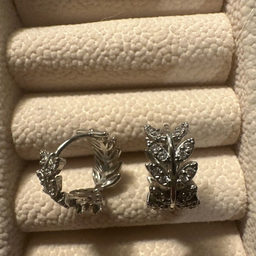 Mini Hoops Earrings with Leaf Pattern like new, silver steel