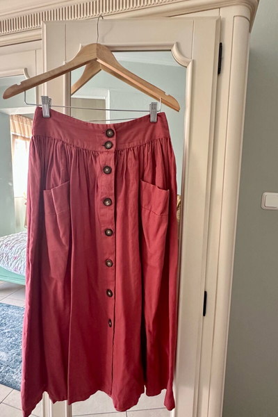 linen skirt