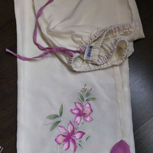 Luxury pajama like new, beige and pink, size M