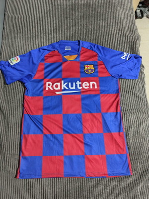 Barcelona Messi Jersey T-shirt σαν καινούργιο, φτάνει XL