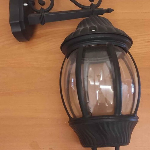 New cast outdoor wall lamp, aluminum and glass