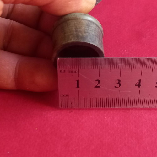 Metal finial