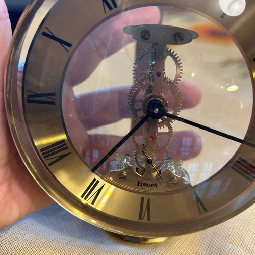 Crystal Europa table clock in excellent condition quartz
