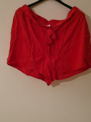 Primark red shorts new, size L 40 12