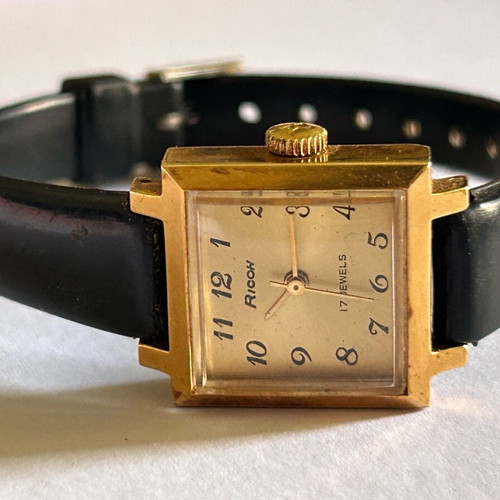 Ricoh Vintage Lady’s Watch Made in Japan Like New