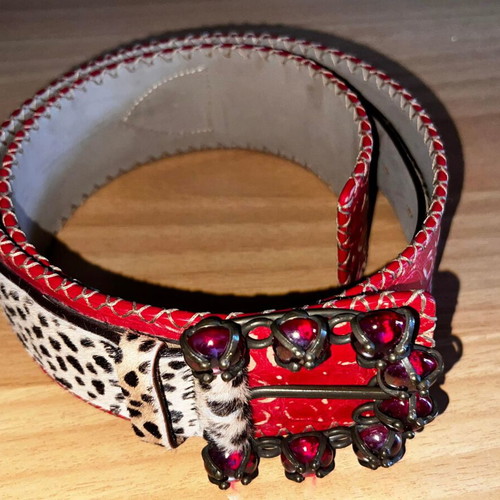 Vintage belt red with leopard synthetic like new, size 85