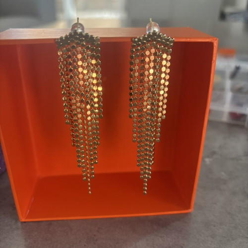 Earrings like new, gold tone