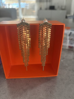 Earrings like new, gold tone