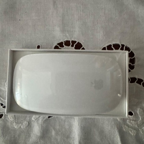 Apple Magic Mouse 2 like new