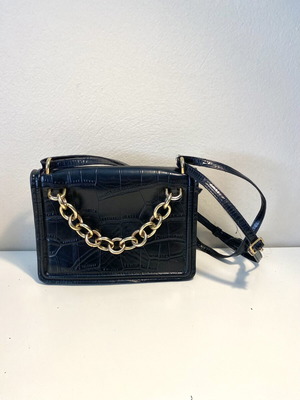 Zara black crossbody bag with chain strap