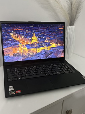Lenovo V15G4AMN Laptop 15.6" Full HD Ryzen 3 7320U 8GB RAM 512GB SSD Windows 11 Office 2024
