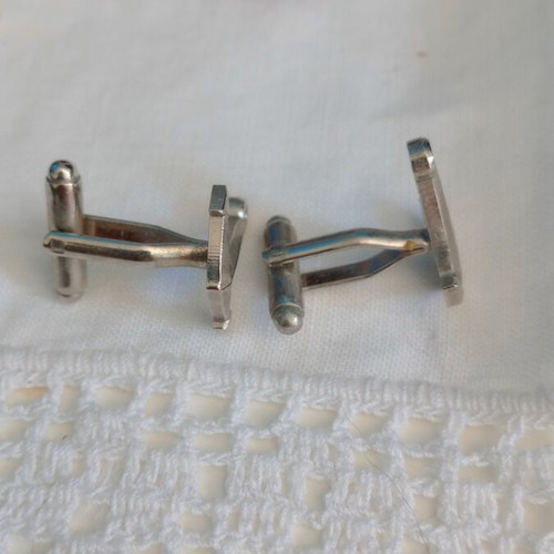 Cufflinks anchor shaped silver color like new