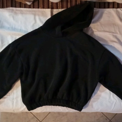 Black sweatshirt like new, size L, brand ivvi