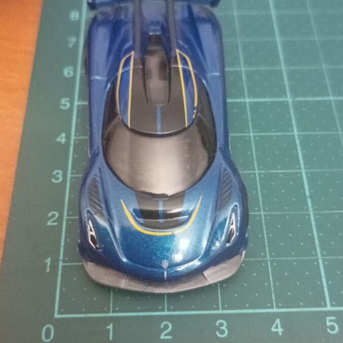 Hot Wheels Koenigsegg Jesko 2020 model like new