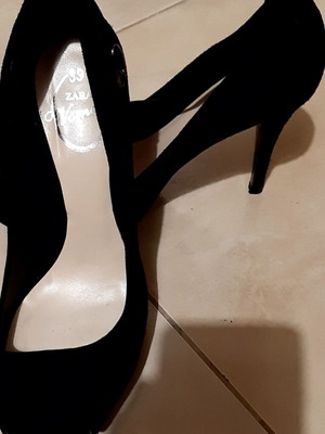 Zara high heels 39, genuine black suede leather, peep toe