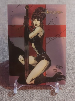 Avengelyne 1996 Series 1 cards lot of 5, like new