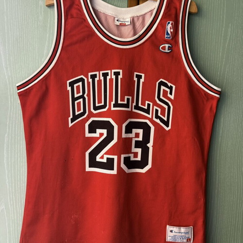Michael Jordan Chicago Bulls Jersey used, size large, vintage