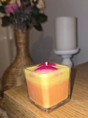 Lip-shaped handmade candle