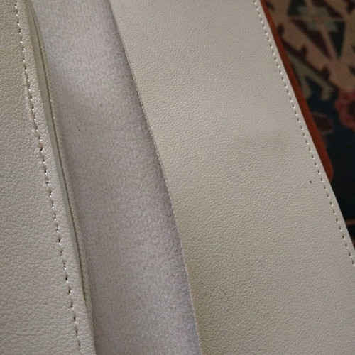 Large women's wallet like new, beige