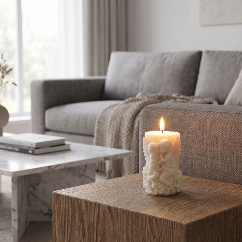 Scented plant-based candle with golden orchid aroma and angel design