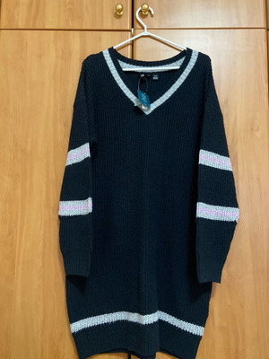 Roxy black knitted dress with V-neck and gray lilac stripes new