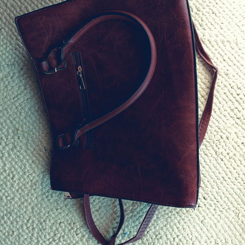 Women's shoulder bag brown like new