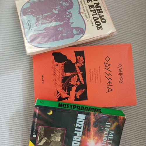 Books like new, pack of 60s and 70s editions