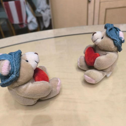 Set of 2 teddy bears with heart like new