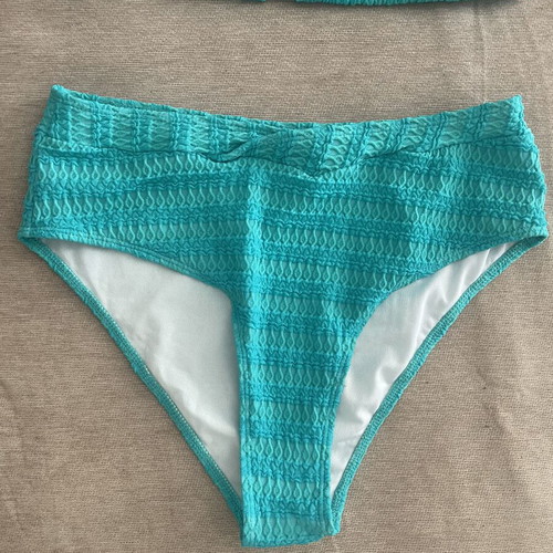 Turquoise textured bikini set size L new without tags