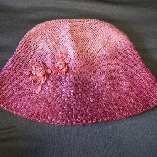 Children's hats like new, pack of 12, sizes 52-55 cm