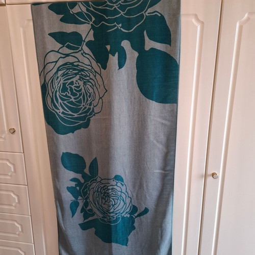 Green floral scarf used with silver pattern