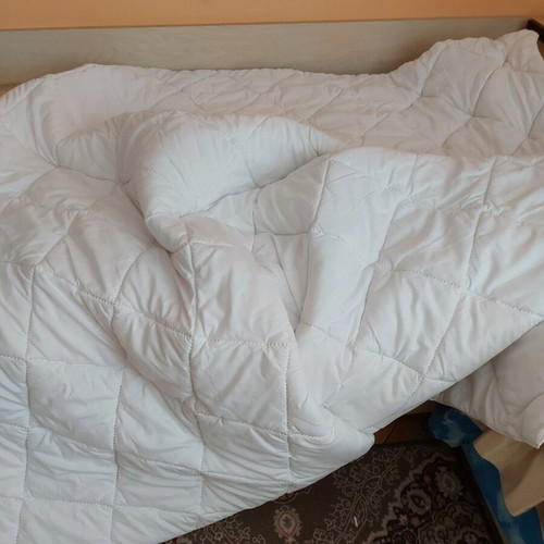 Lightweight quilt for bed new, 200x190 cm, white