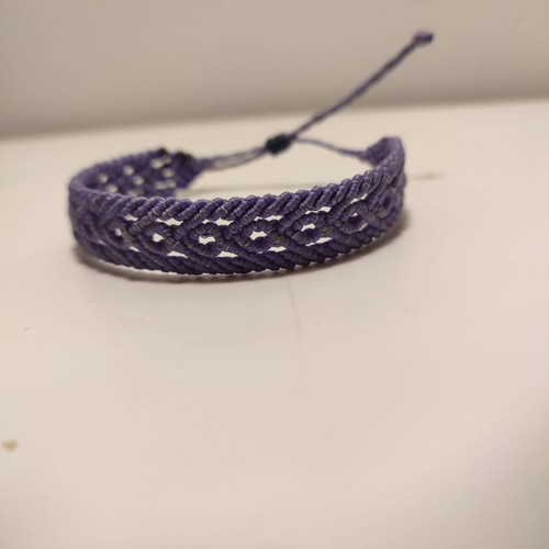 Macrame bracelet new, purple, waxed thread