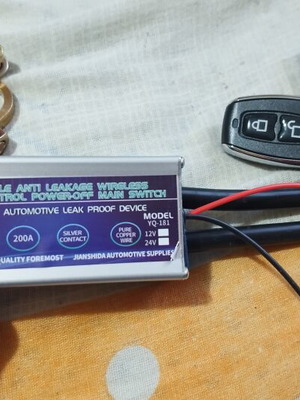 12 V car battery isolator new with two wireless remotes