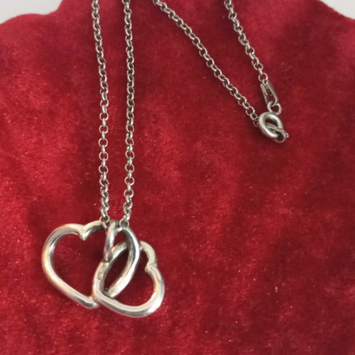 Silver necklace 925 hearts like new