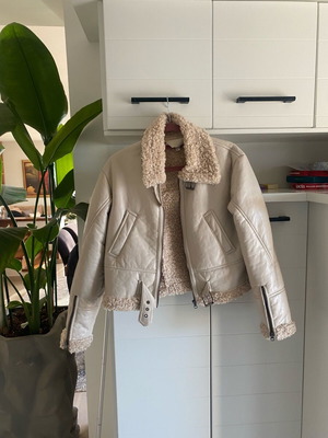Zini leather jacket like new, beige with eco fur lining