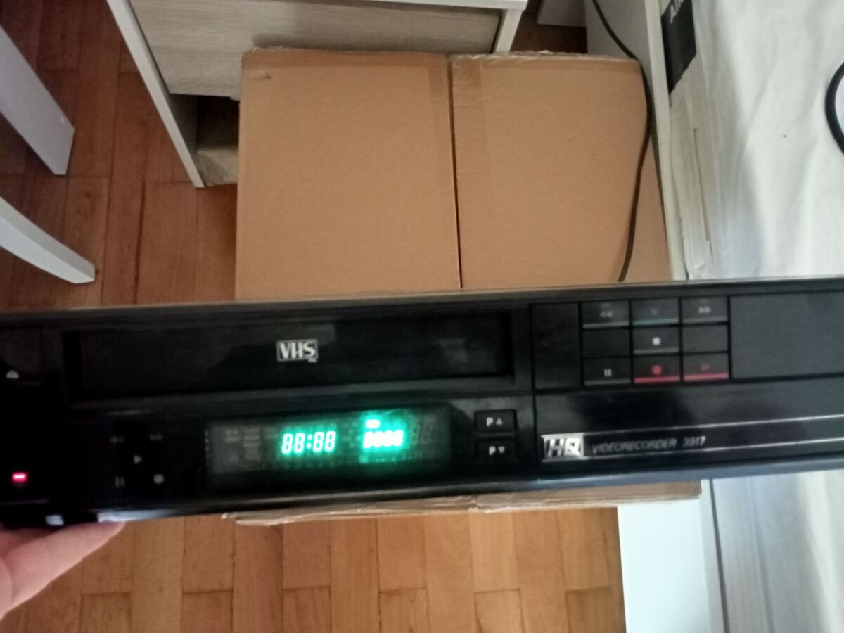 Video VHS VR 3917 ITT used for repair or… - € 55,00 - Vendora.cy