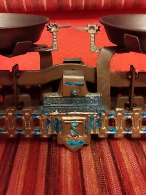 Antique double-pan balance scale like new