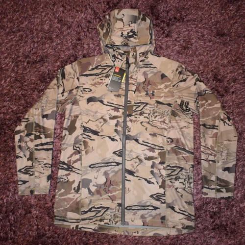 Under Armour Lightweight Fleece Shell Storm Camo Hunting Jacket new, size L, beige and gray