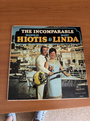 The Incomparable Manolis Hiotis & Mary Linda LP like new, laiko