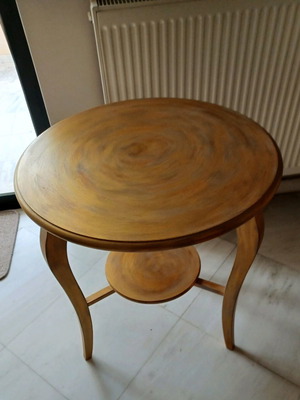 Solid wood coffee table with patina like new