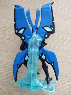 Φιγούρα Ben 10 Big Chill με ένα χέρι μεταχειρισμένη